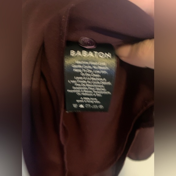 BABATON Size L Burgundy Sleeveless Layered Top with Button Closure - Picture 6 of 7